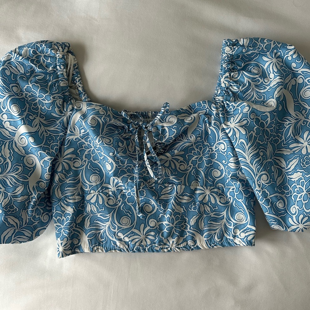Puff sleeve top